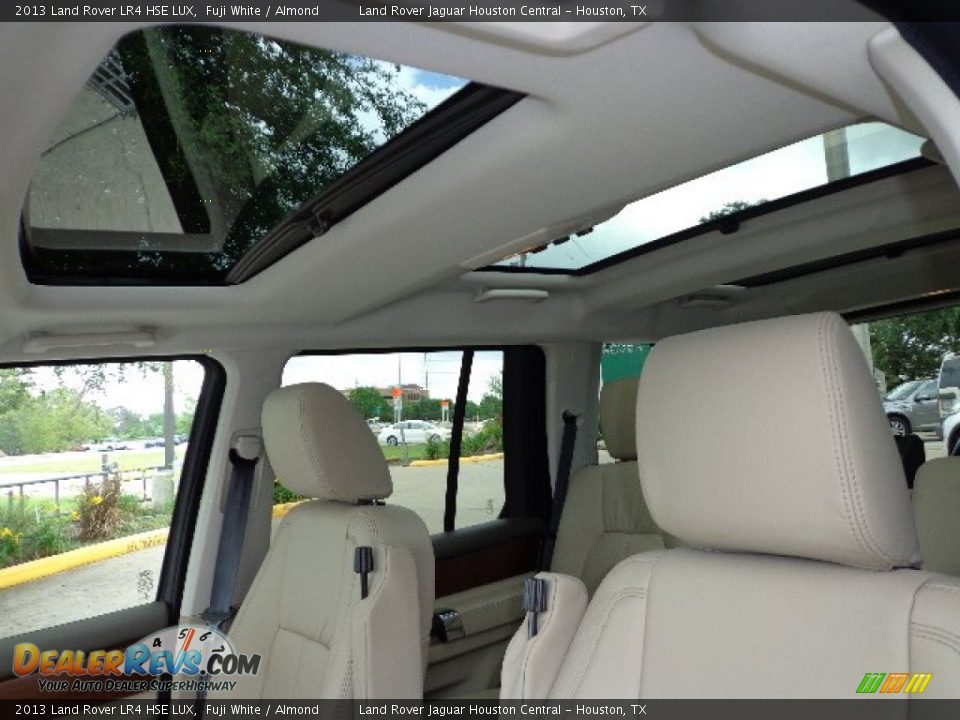 Sunroof of 2013 Land Rover LR4 HSE LUX Photo #15