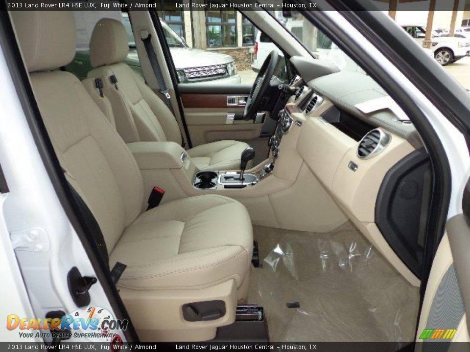 Front Seat of 2013 Land Rover LR4 HSE LUX Photo #17