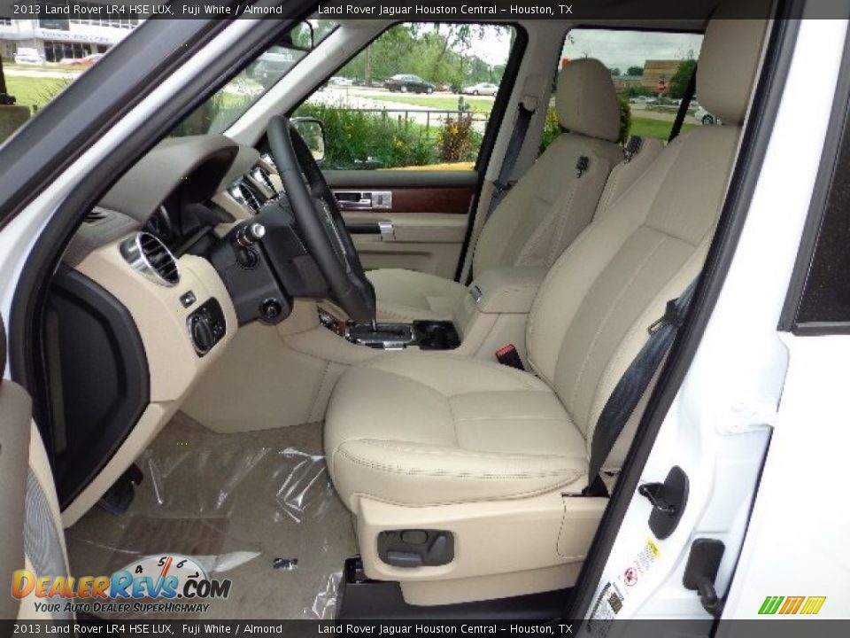 Almond Interior - 2013 Land Rover LR4 HSE LUX Photo #2