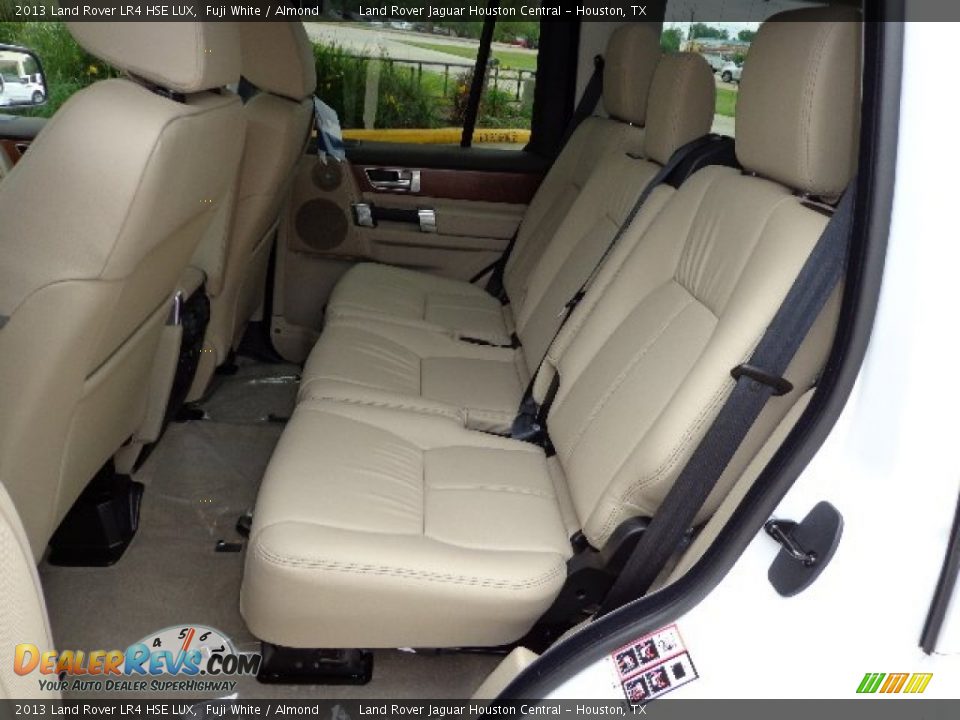 Rear Seat of 2013 Land Rover LR4 HSE LUX Photo #4
