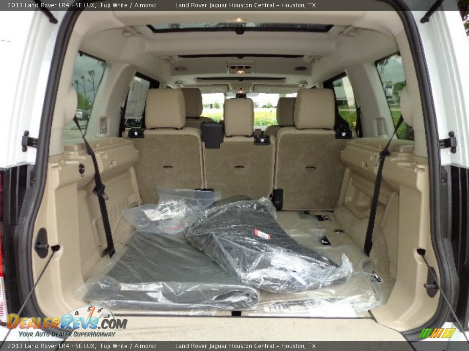 2013 Land Rover LR4 HSE LUX Fuji White / Almond Photo #10