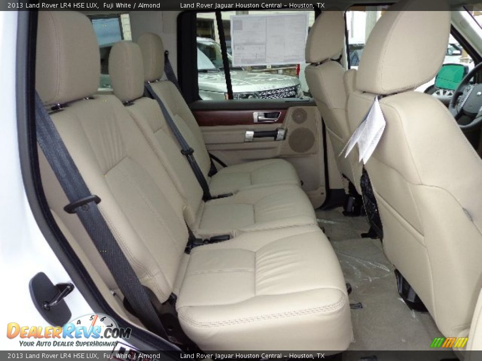 Rear Seat of 2013 Land Rover LR4 HSE LUX Photo #17