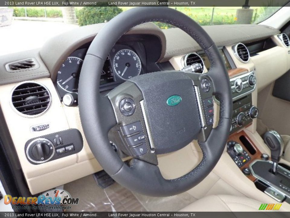 2013 Land Rover LR4 HSE LUX Steering Wheel Photo #20