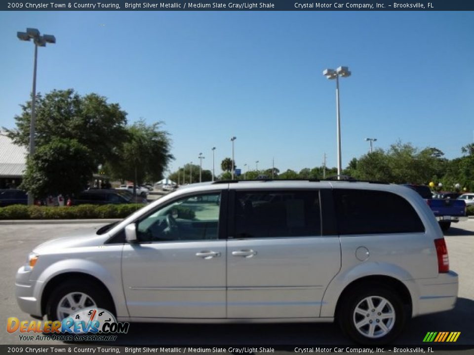 2009 Chrysler Town & Country Touring Bright Silver Metallic / Medium Slate Gray/Light Shale Photo #2