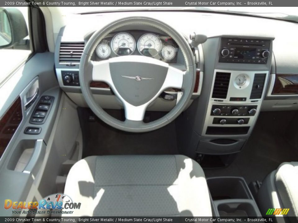 2009 Chrysler Town & Country Touring Bright Silver Metallic / Medium Slate Gray/Light Shale Photo #7