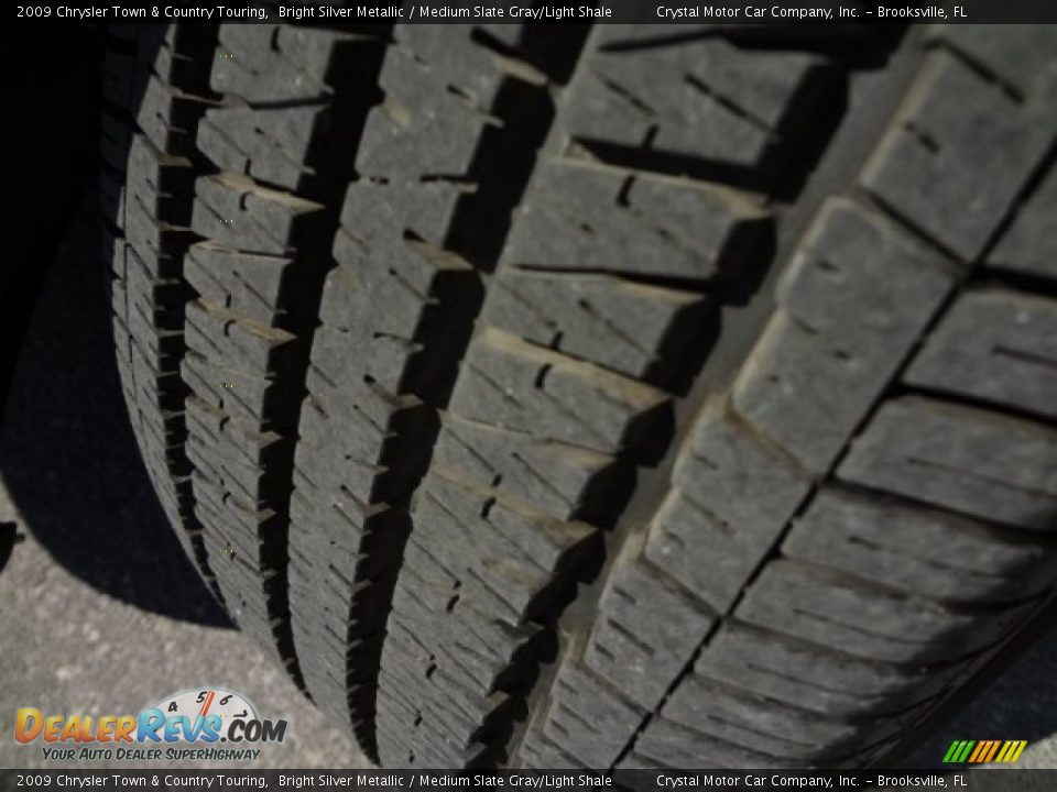 2009 Chrysler Town & Country Touring Bright Silver Metallic / Medium Slate Gray/Light Shale Photo #17