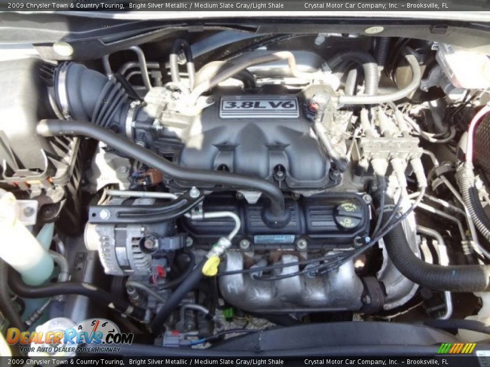 2009 Chrysler Town & Country Touring Bright Silver Metallic / Medium Slate Gray/Light Shale Photo #18