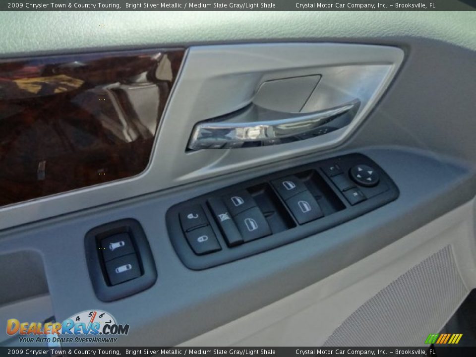 2009 Chrysler Town & Country Touring Bright Silver Metallic / Medium Slate Gray/Light Shale Photo #19