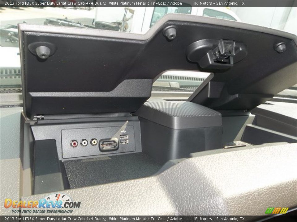 2013 Ford F350 Super Duty Lariat Crew Cab 4x4 Dually White Platinum Metallic Tri-Coat / Adobe Photo #30