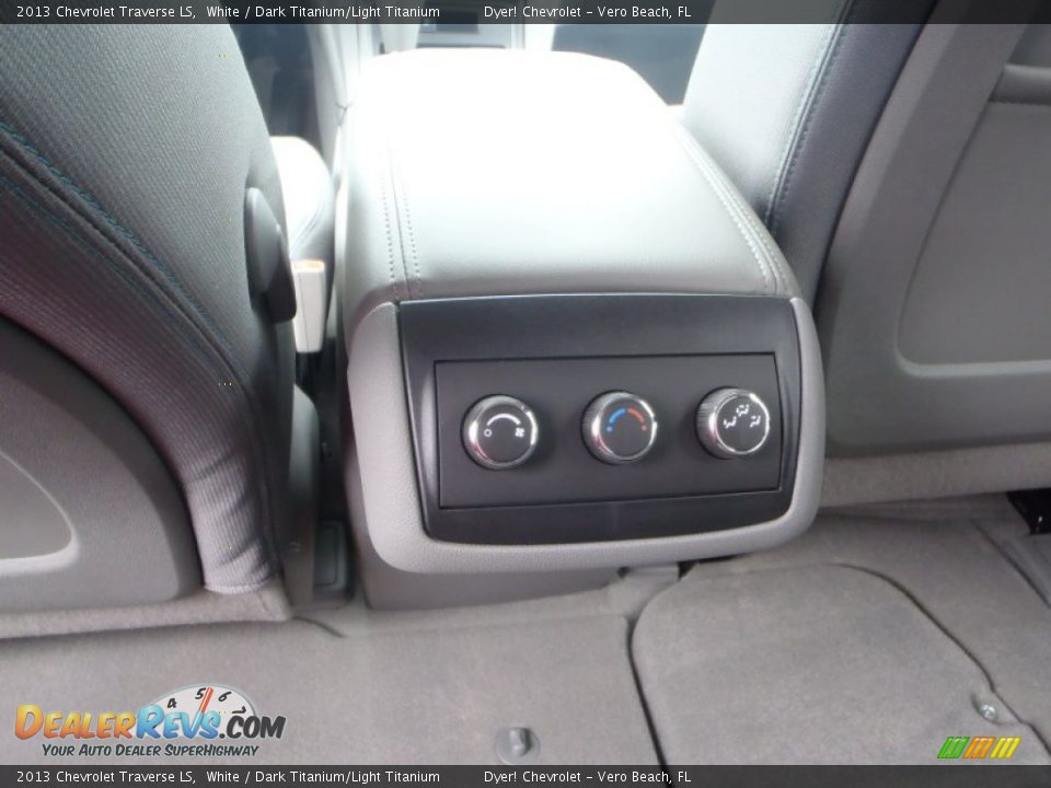 2013 Chevrolet Traverse LS White / Dark Titanium/Light Titanium Photo #20