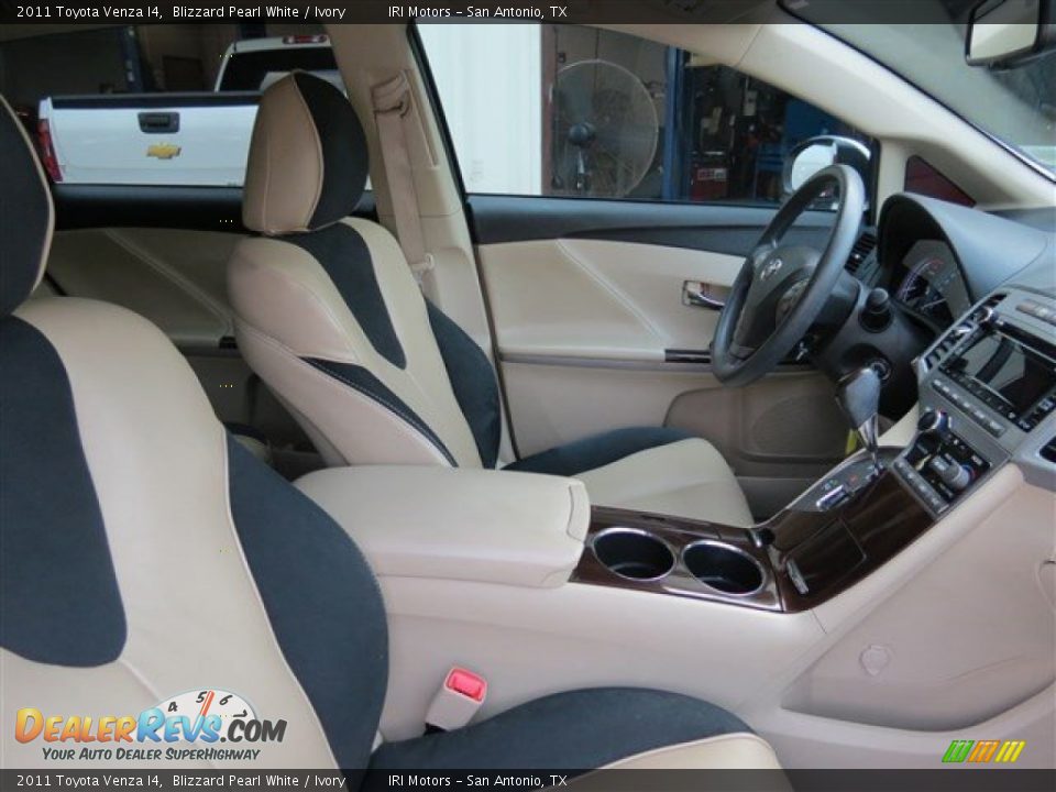 2011 Toyota Venza I4 Blizzard Pearl White / Ivory Photo #13