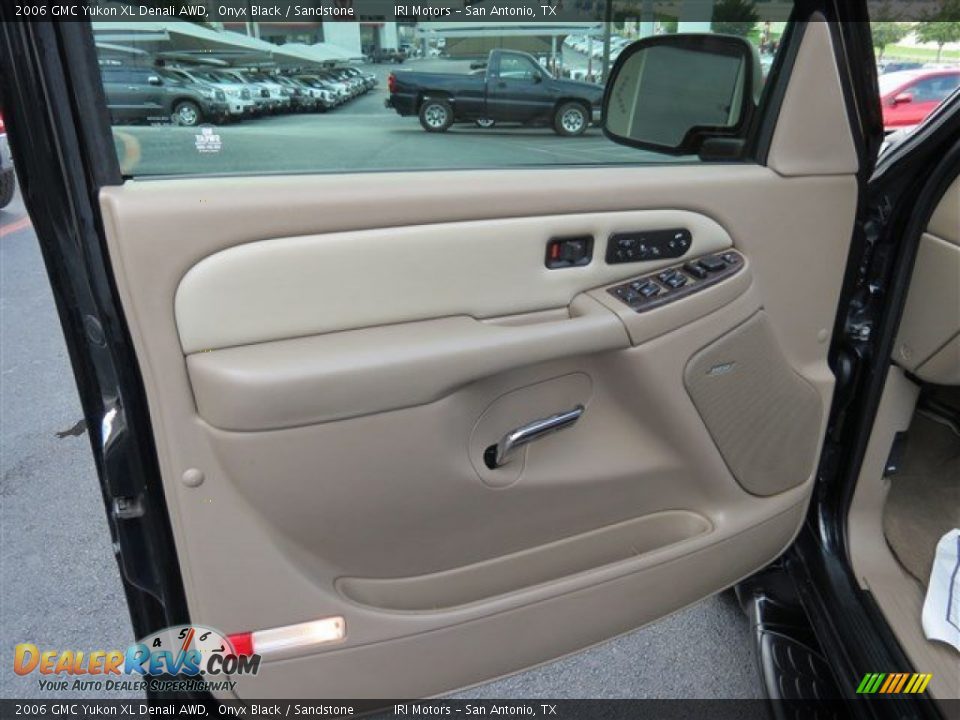 2006 GMC Yukon XL Denali AWD Onyx Black / Sandstone Photo #10