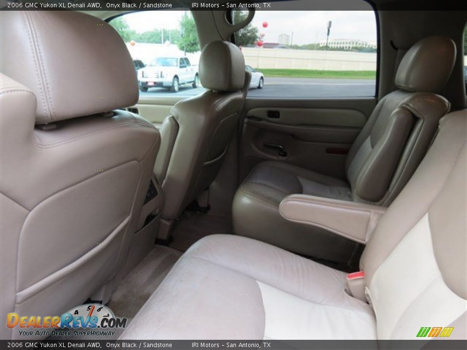 2006 GMC Yukon XL Denali AWD Onyx Black / Sandstone Photo #12