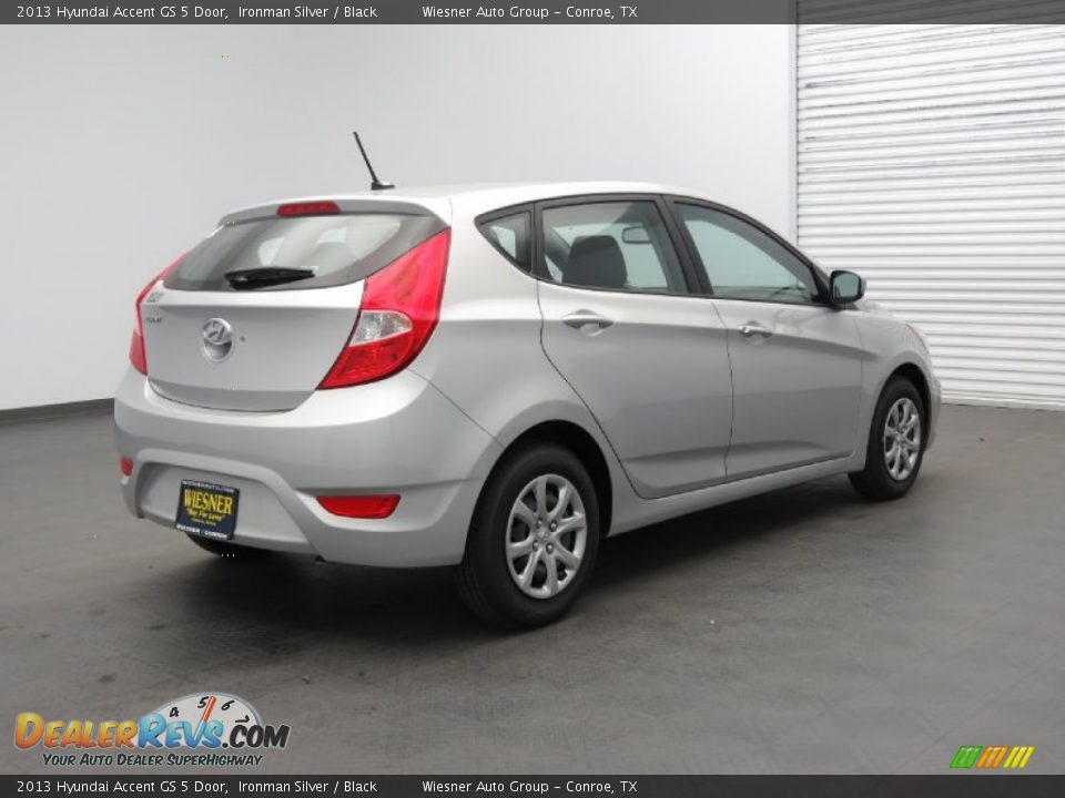 2013 Hyundai Accent GS 5 Door Ironman Silver / Black Photo #2