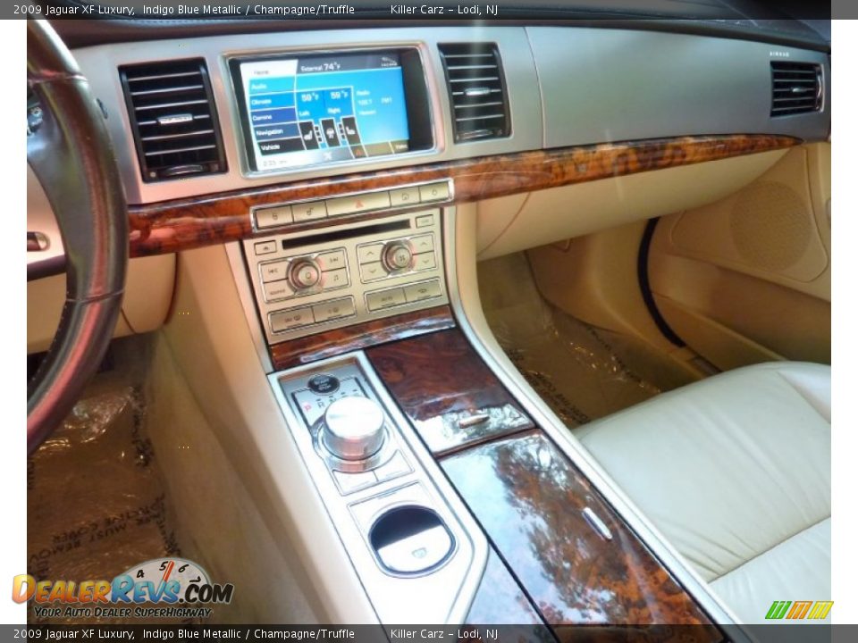 2009 Jaguar XF Luxury Indigo Blue Metallic / Champagne/Truffle Photo #21