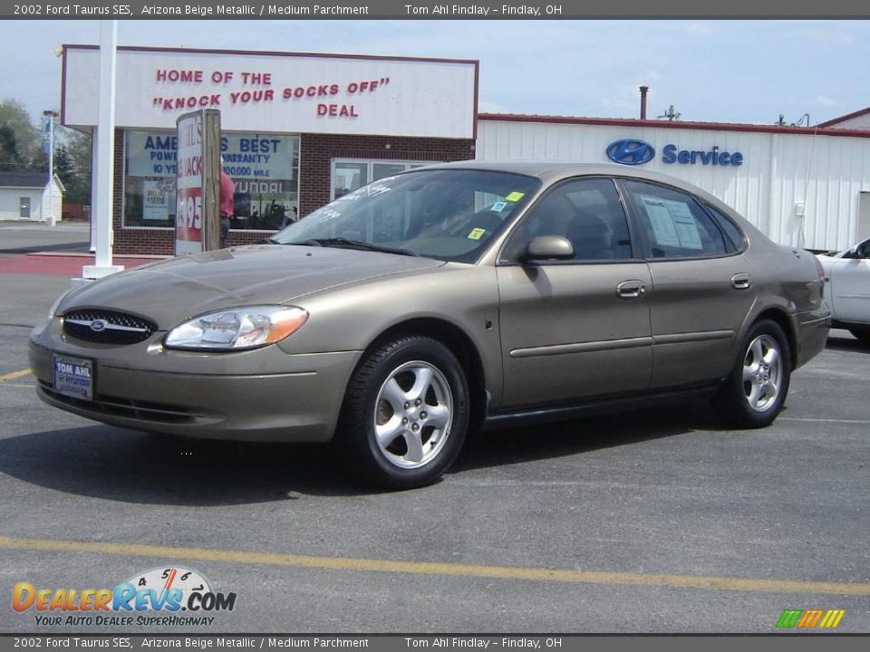 2002 Ford Taurus SES Arizona Beige Metallic / Medium Parchment Photo #1