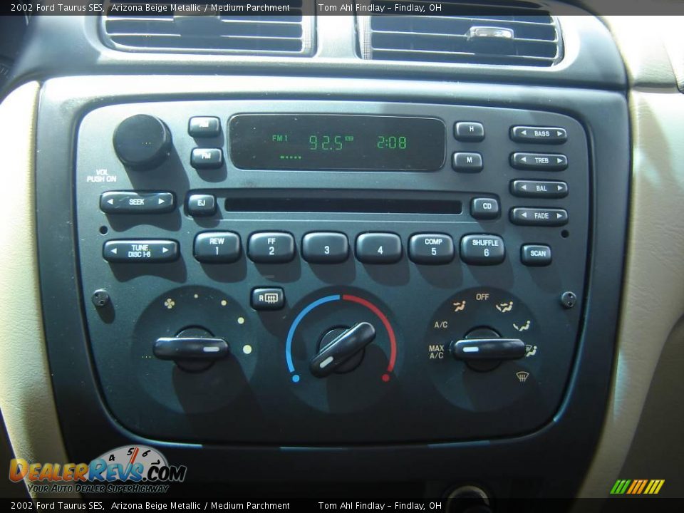 2002 Ford Taurus SES Arizona Beige Metallic / Medium Parchment Photo #13