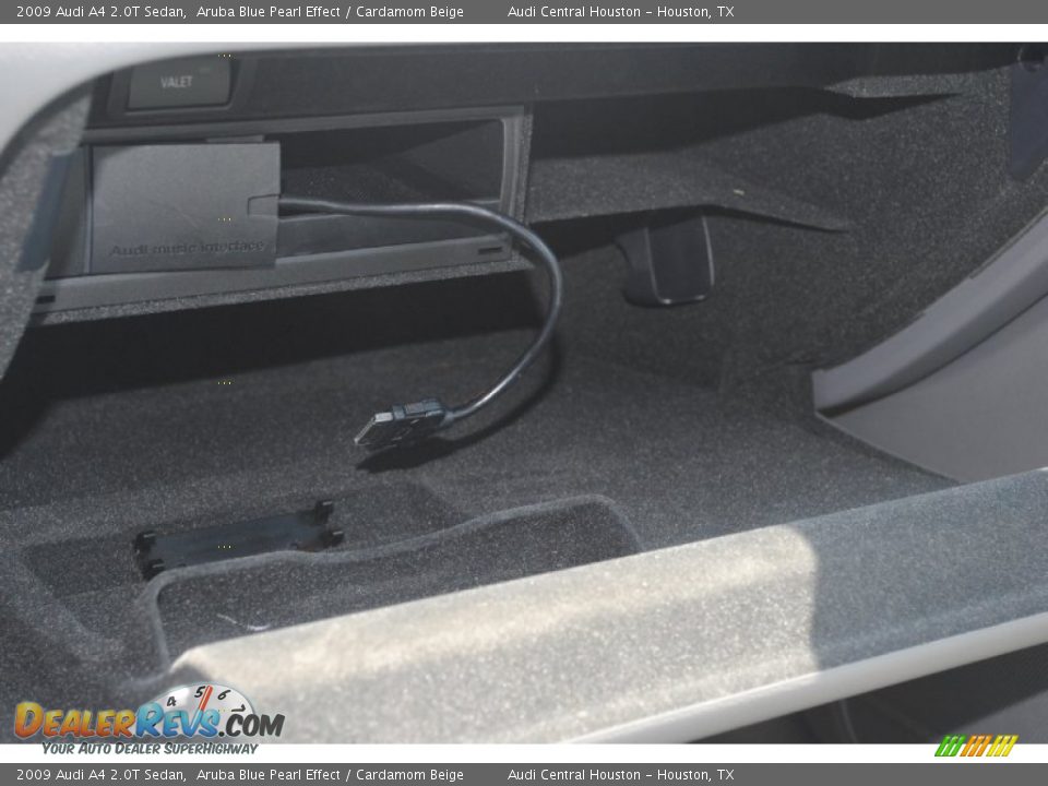 2009 Audi A4 2.0T Sedan Aruba Blue Pearl Effect / Cardamom Beige Photo #18