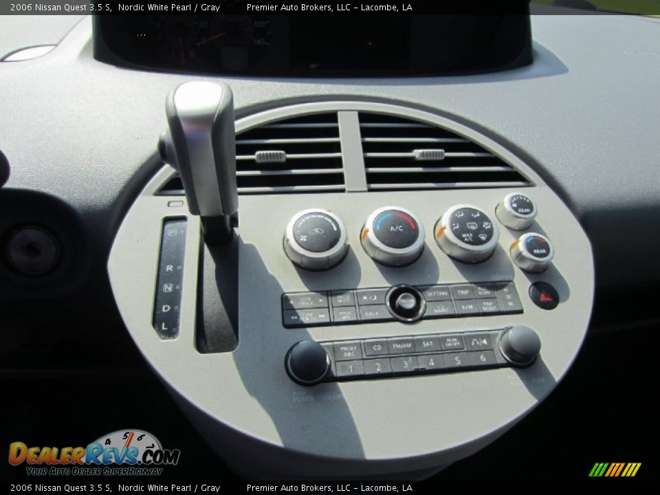 2006 Nissan Quest 3.5 S Nordic White Pearl / Gray Photo #24