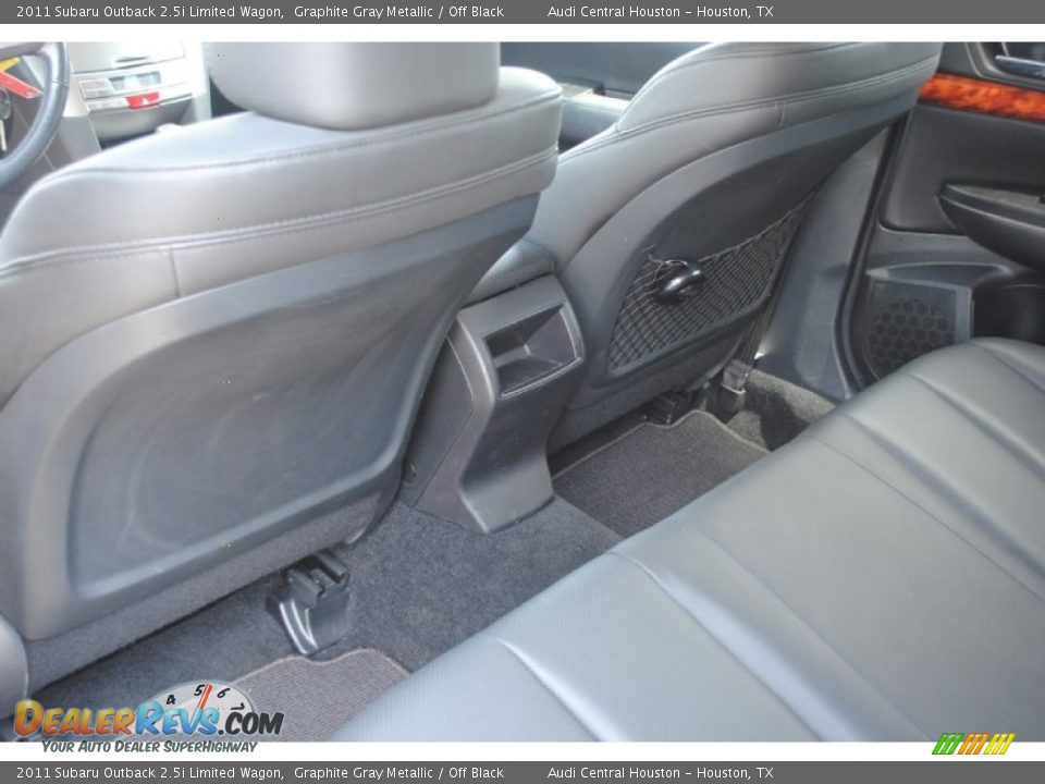 2011 Subaru Outback 2.5i Limited Wagon Graphite Gray Metallic / Off Black Photo #16