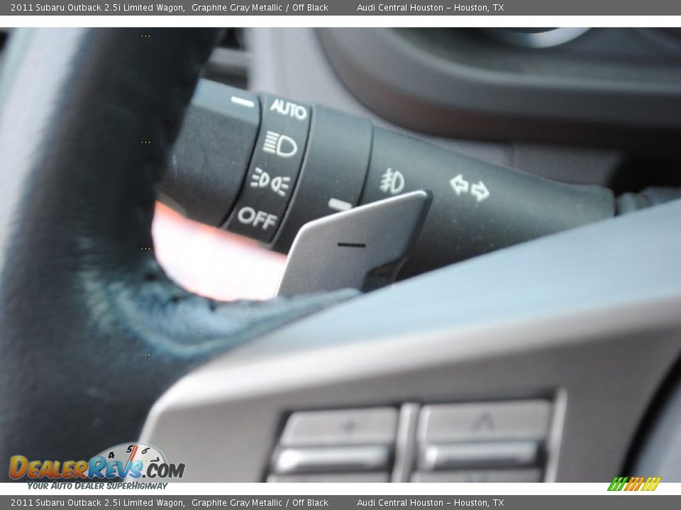 2011 Subaru Outback 2.5i Limited Wagon Graphite Gray Metallic / Off Black Photo #32