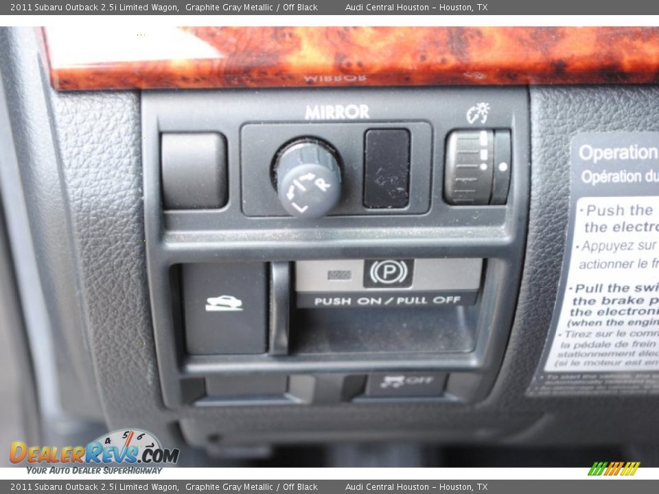 2011 Subaru Outback 2.5i Limited Wagon Graphite Gray Metallic / Off Black Photo #33