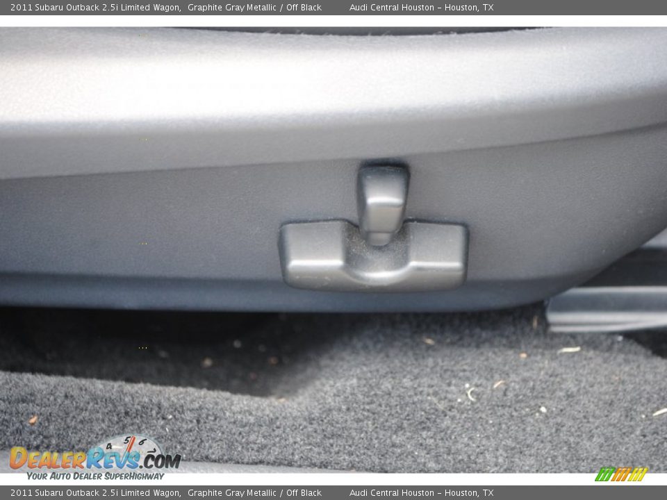 2011 Subaru Outback 2.5i Limited Wagon Graphite Gray Metallic / Off Black Photo #36