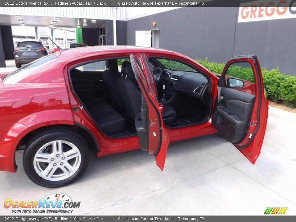 2012 Dodge Avenger SXT Redline 2-Coat Pearl / Black Photo #9