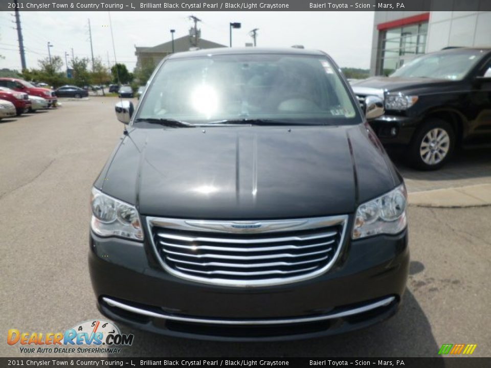2011 Chrysler Town & Country Touring - L Brilliant Black Crystal Pearl / Black/Light Graystone Photo #2