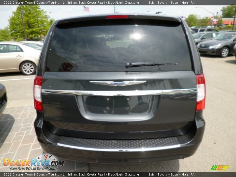 2011 Chrysler Town & Country Touring - L Brilliant Black Crystal Pearl / Black/Light Graystone Photo #5
