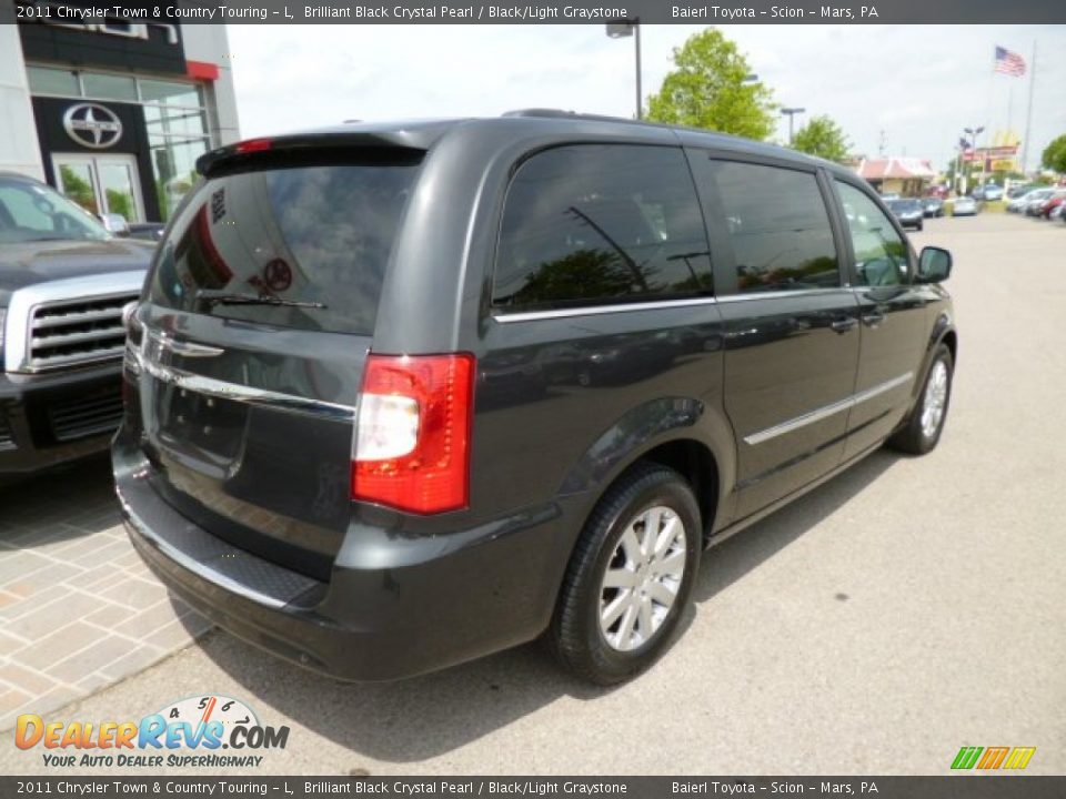 2011 Chrysler Town & Country Touring - L Brilliant Black Crystal Pearl / Black/Light Graystone Photo #6