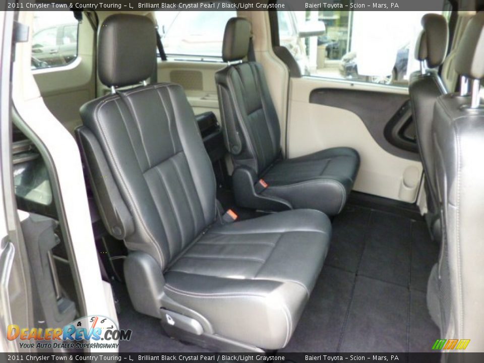 2011 Chrysler Town & Country Touring - L Brilliant Black Crystal Pearl / Black/Light Graystone Photo #10