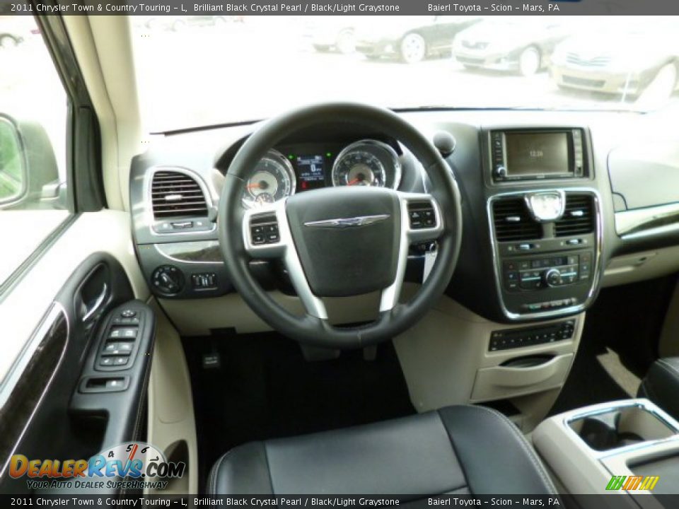 2011 Chrysler Town & Country Touring - L Brilliant Black Crystal Pearl / Black/Light Graystone Photo #14