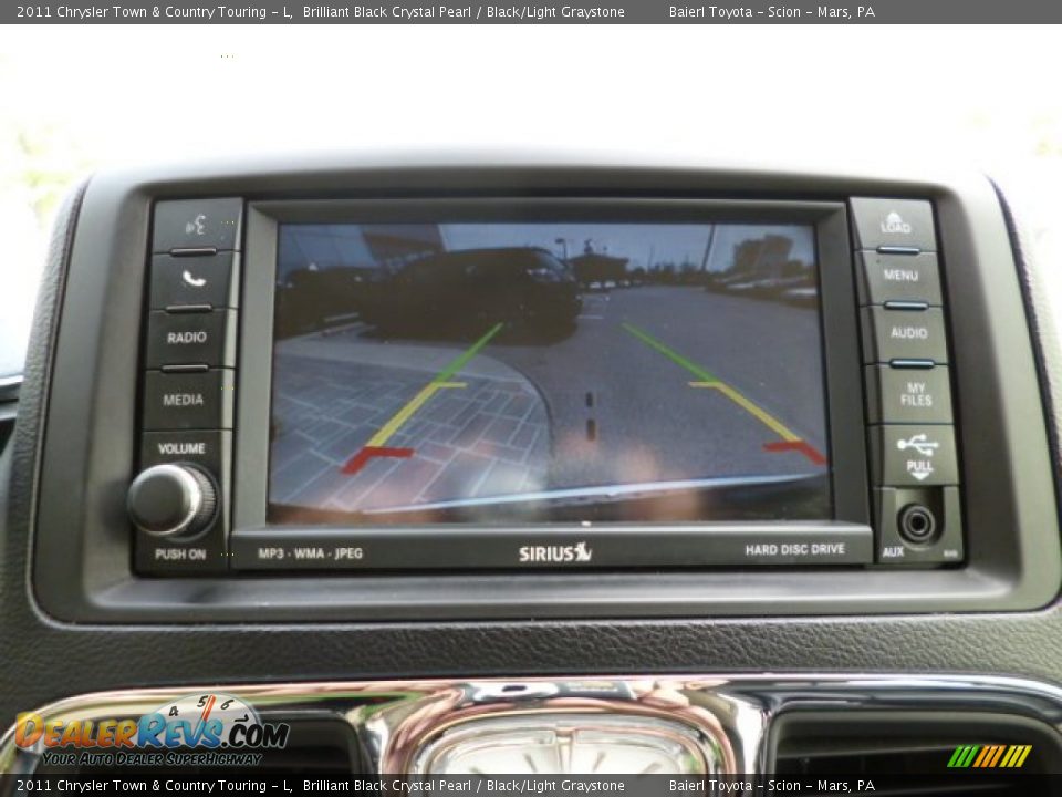 2011 Chrysler Town & Country Touring - L Brilliant Black Crystal Pearl / Black/Light Graystone Photo #19