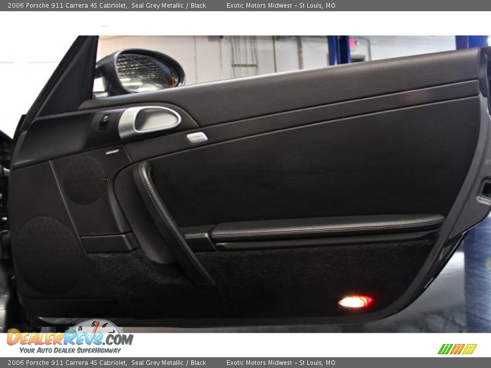 Door Panel of 2006 Porsche 911 Carrera 4S Cabriolet Photo #30