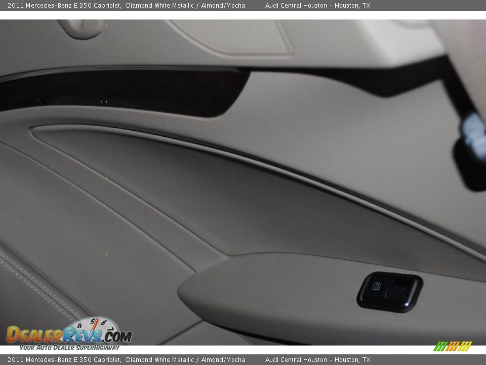 2011 Mercedes-Benz E 350 Cabriolet Diamond White Metallic / Almond/Mocha Photo #18