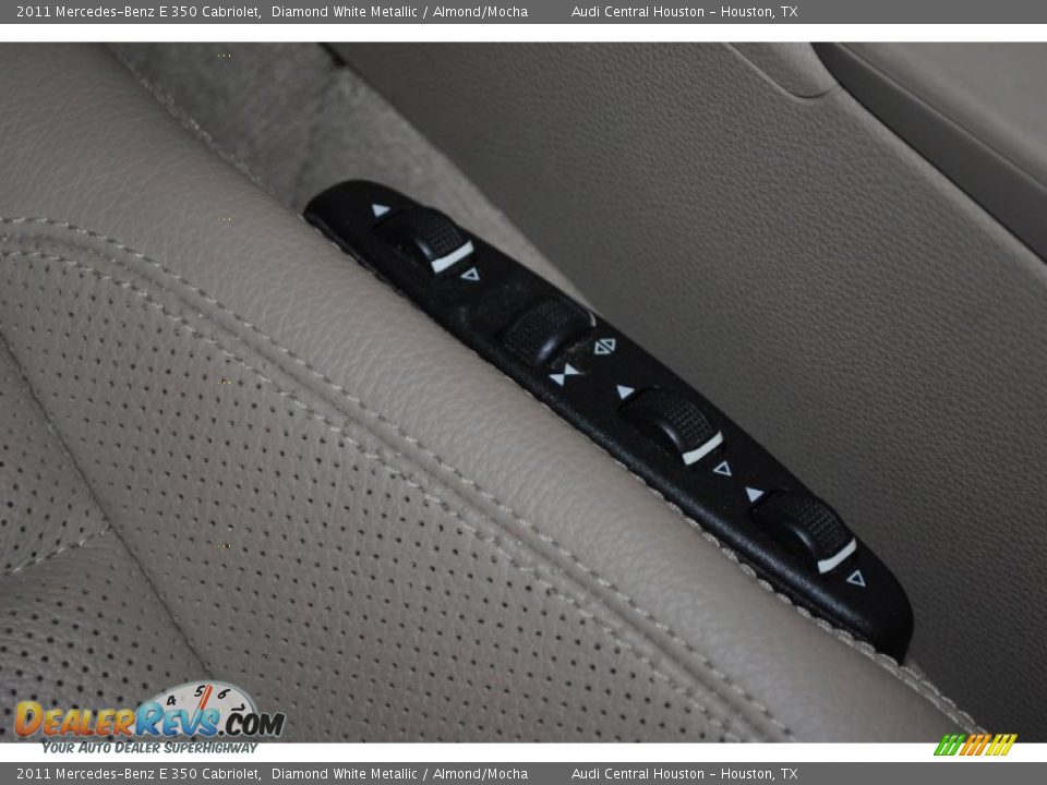 2011 Mercedes-Benz E 350 Cabriolet Diamond White Metallic / Almond/Mocha Photo #19