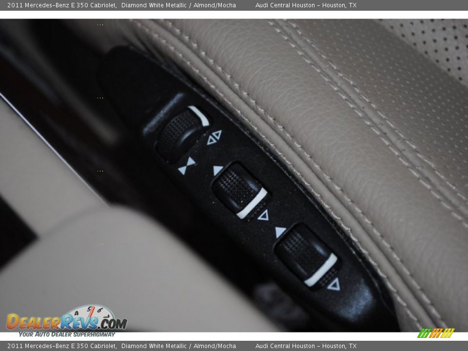 2011 Mercedes-Benz E 350 Cabriolet Diamond White Metallic / Almond/Mocha Photo #23