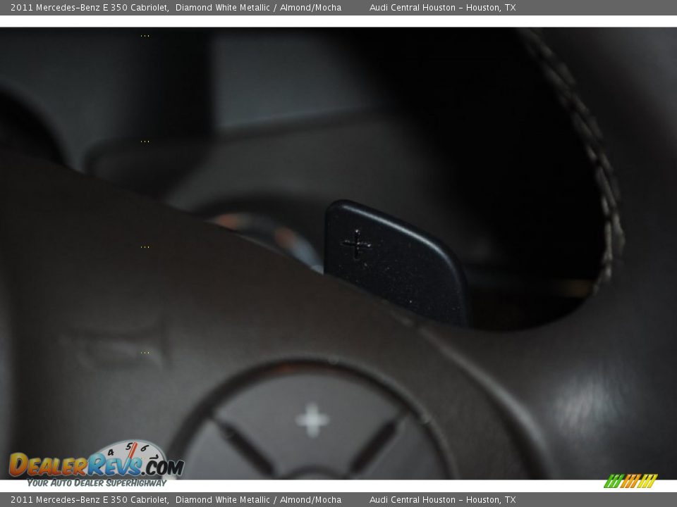 2011 Mercedes-Benz E 350 Cabriolet Diamond White Metallic / Almond/Mocha Photo #35