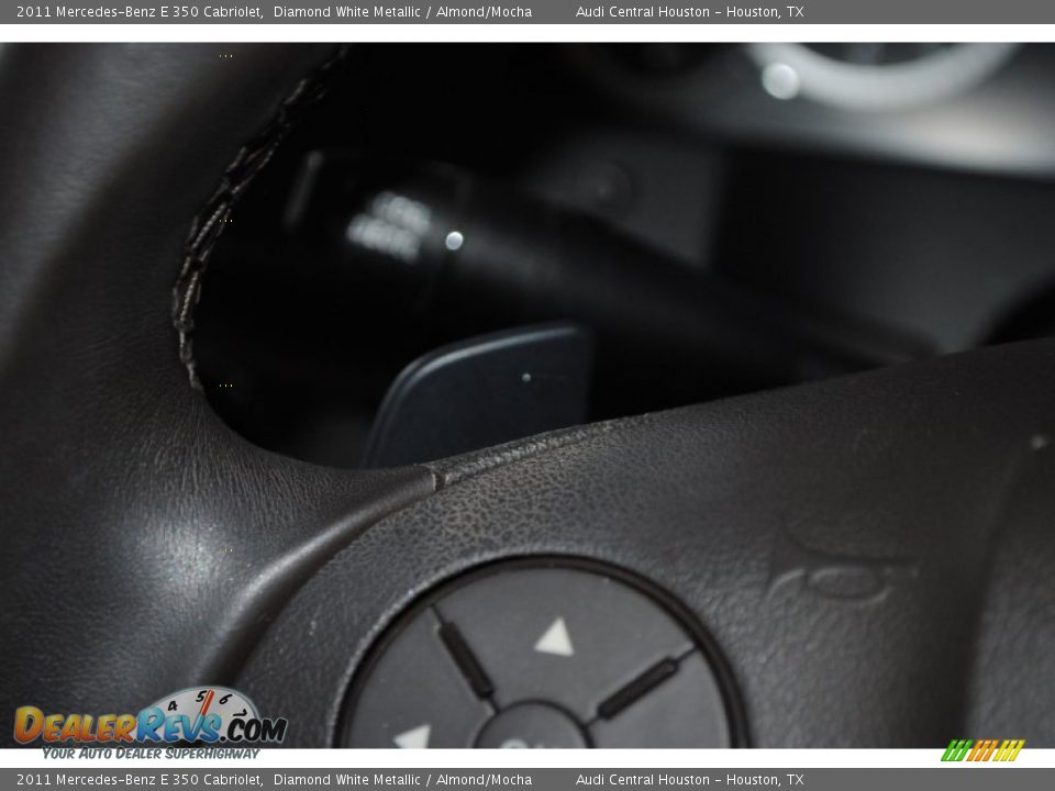 2011 Mercedes-Benz E 350 Cabriolet Diamond White Metallic / Almond/Mocha Photo #36
