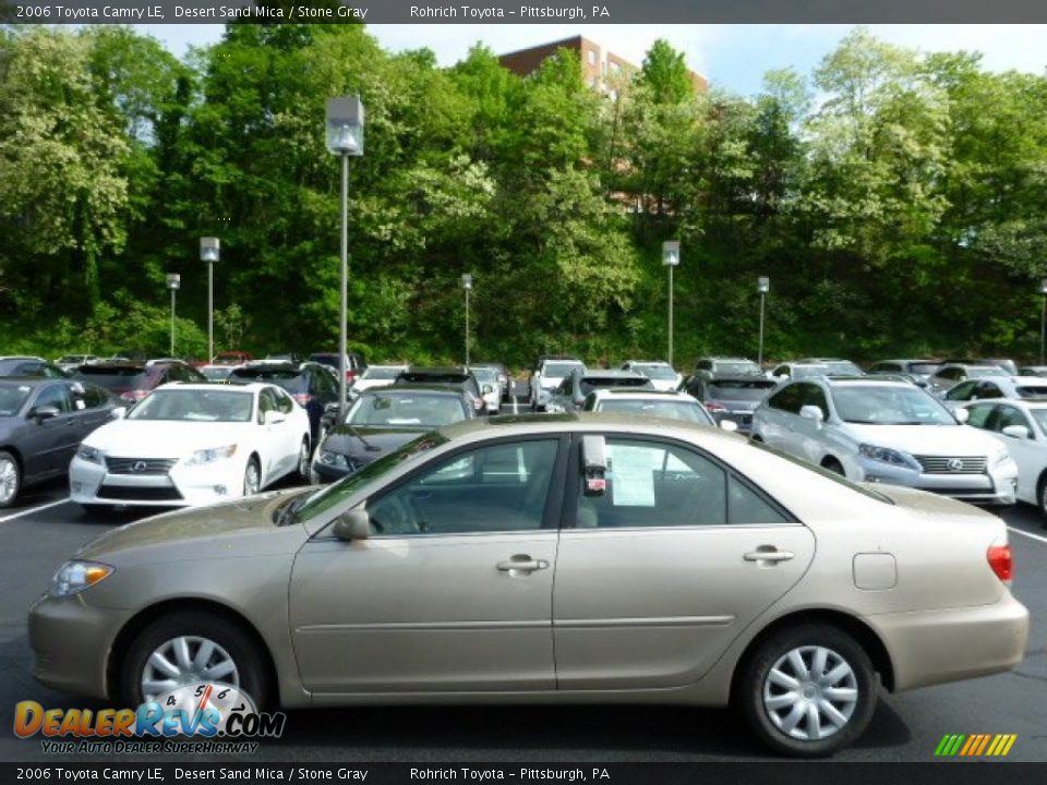 2006 Toyota Camry LE Desert Sand Mica / Stone Gray Photo #2
