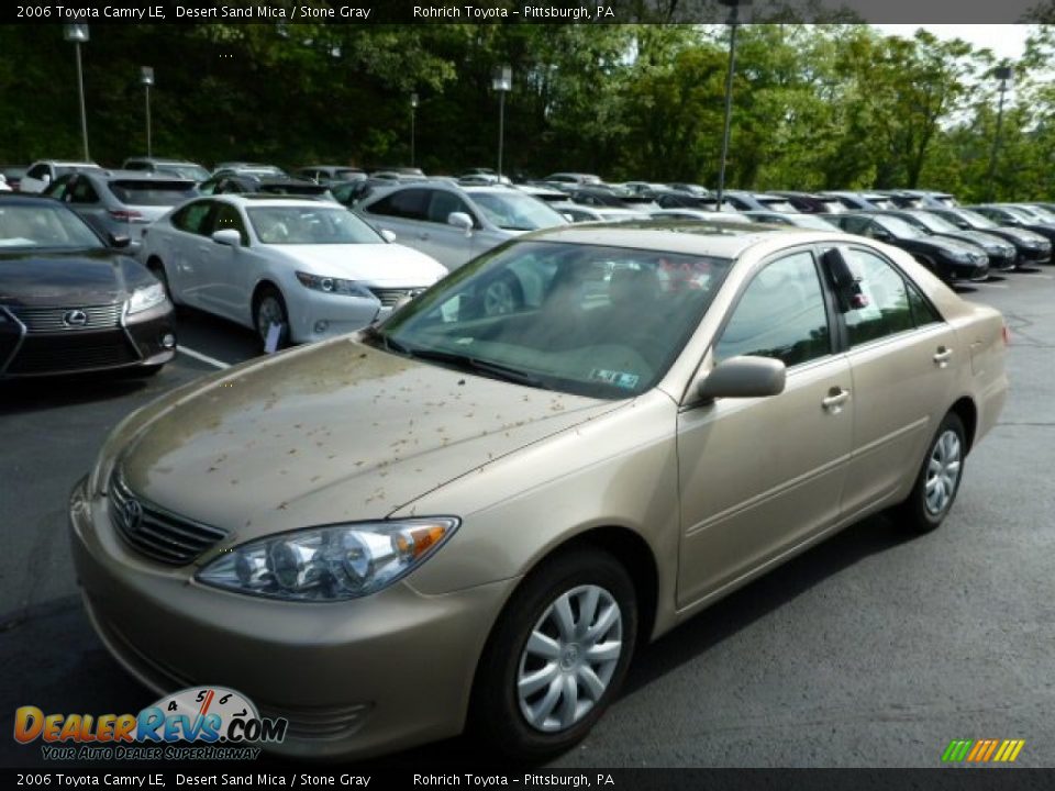 2006 Toyota Camry LE Desert Sand Mica / Stone Gray Photo #3