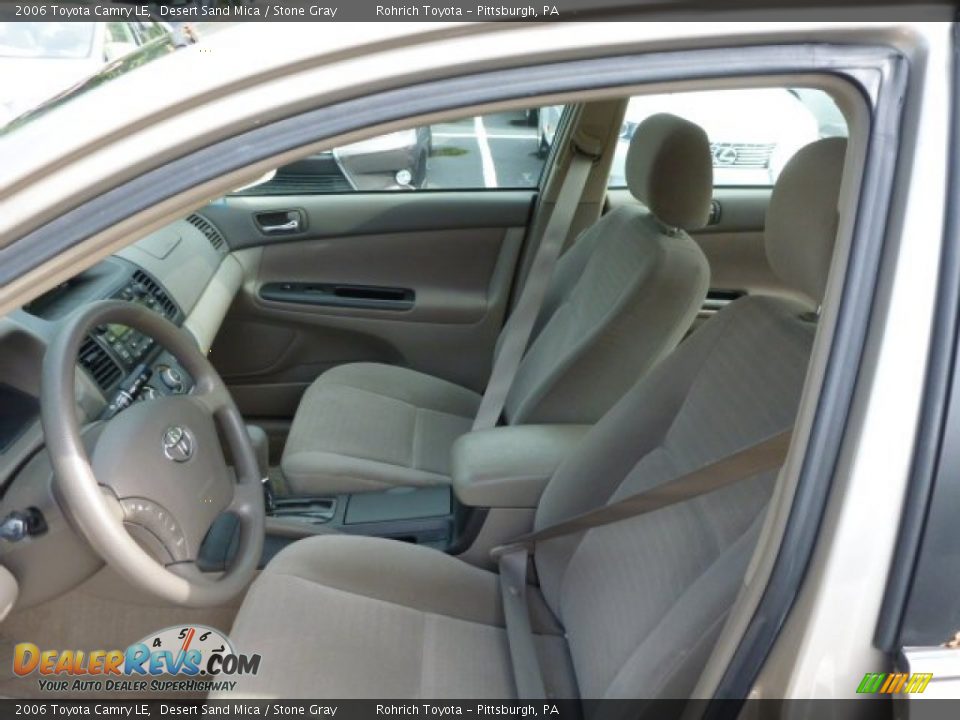 2006 Toyota Camry LE Desert Sand Mica / Stone Gray Photo #4