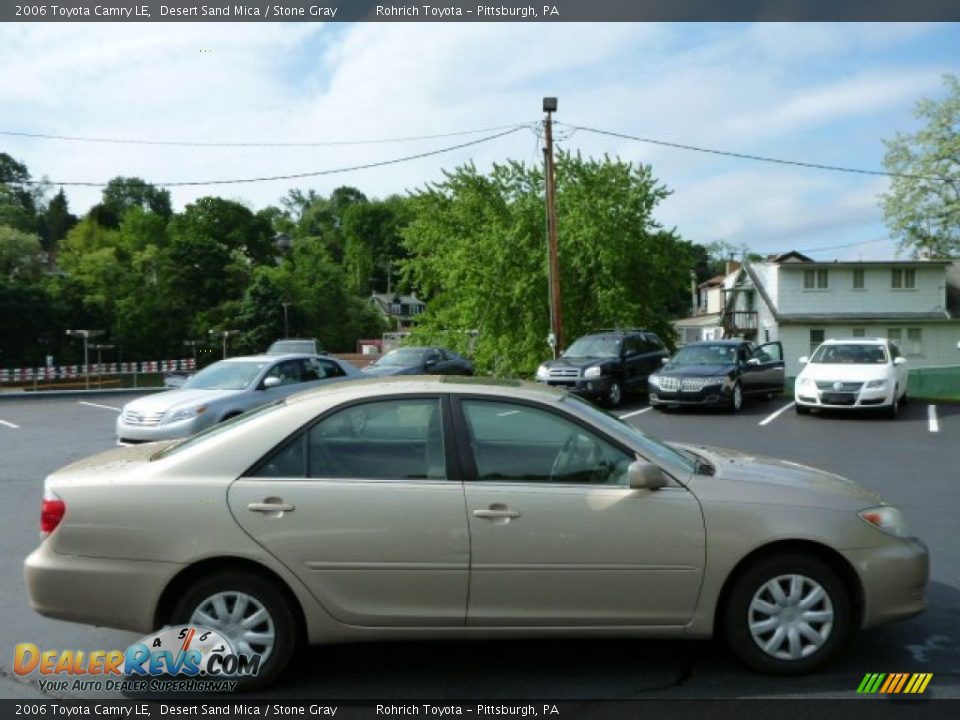 2006 Toyota Camry LE Desert Sand Mica / Stone Gray Photo #10