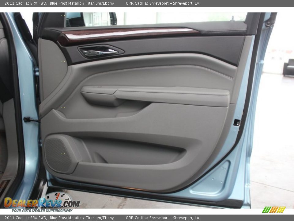 Door Panel of 2011 Cadillac SRX FWD Photo #18