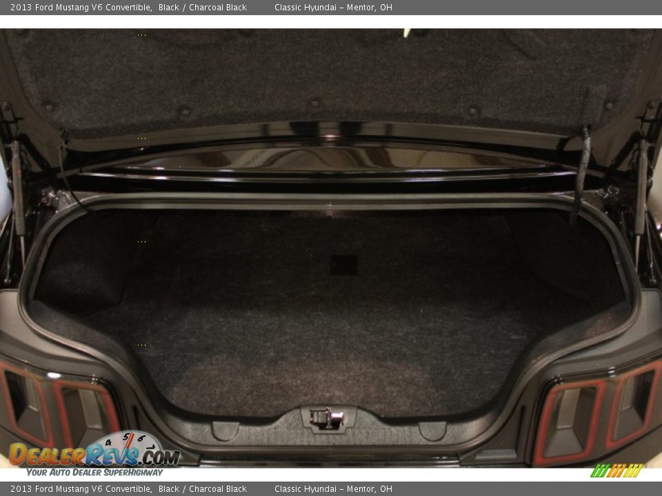 2013 Ford Mustang V6 Convertible Black / Charcoal Black Photo #16