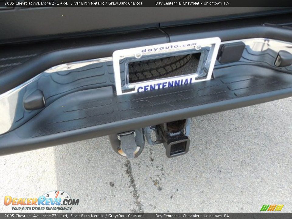 2005 Chevrolet Avalanche Z71 4x4 Silver Birch Metallic / Gray/Dark Charcoal Photo #6