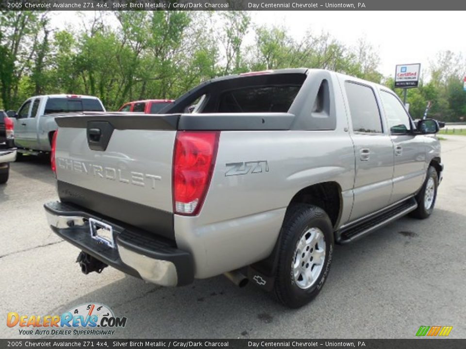 2005 Chevrolet Avalanche Z71 4x4 Silver Birch Metallic / Gray/Dark Charcoal Photo #7
