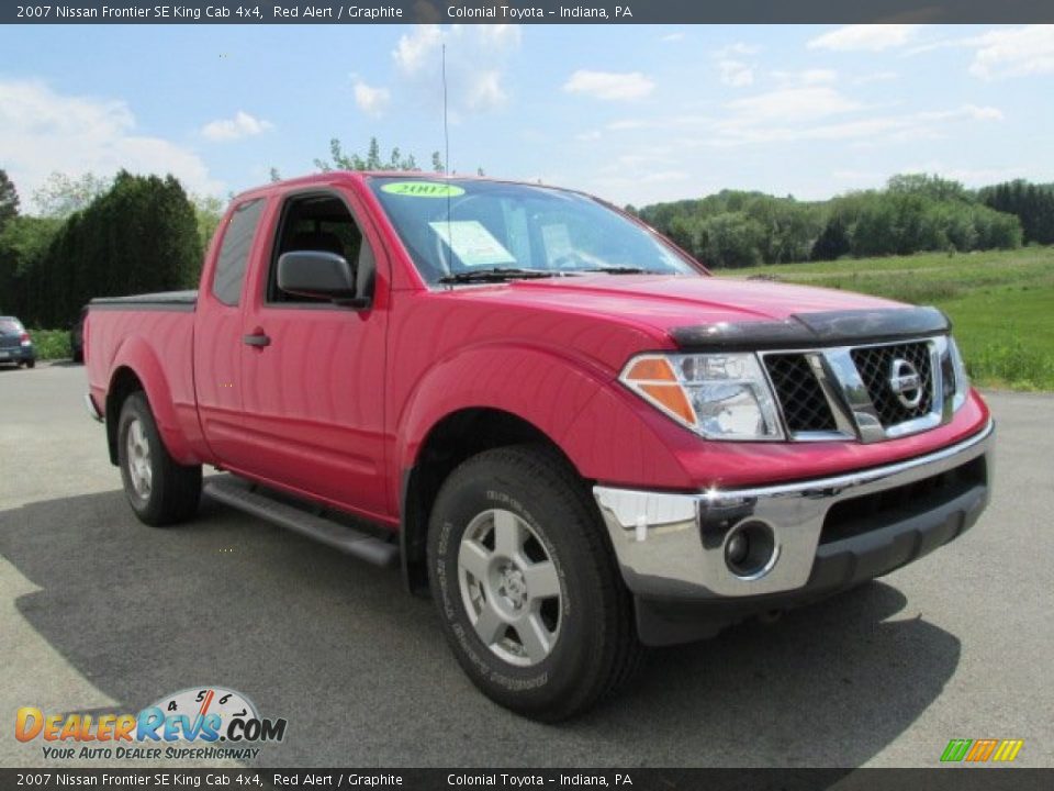 Front 3/4 View of 2007 Nissan Frontier SE King Cab 4x4 Photo #3