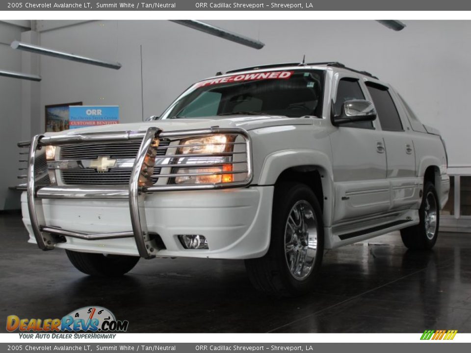 2005 Chevrolet Avalanche LT Summit White / Tan/Neutral Photo #2